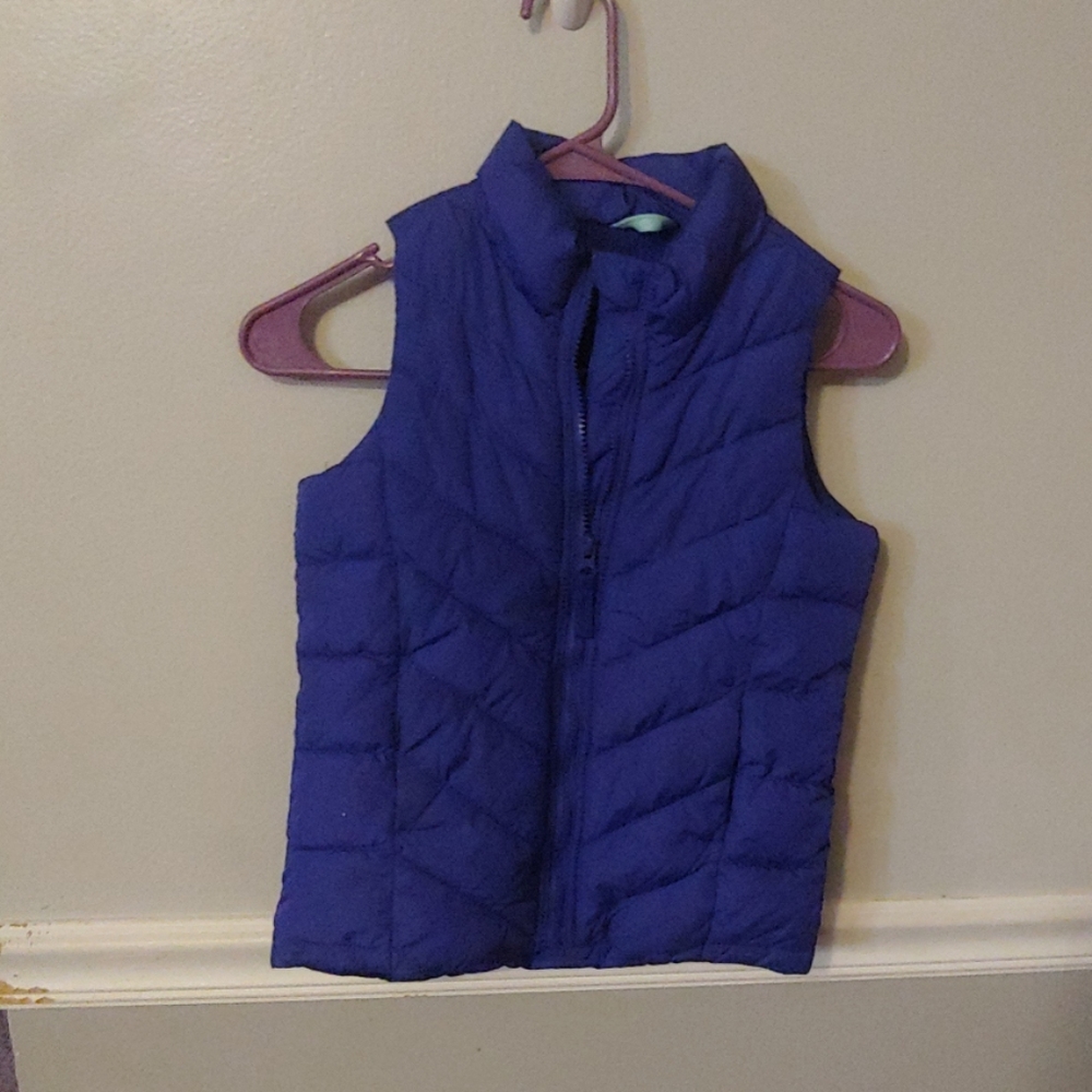 🌼 Old Navy girls puffer vest Sz S(6/7)